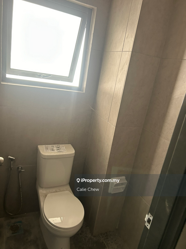 Shop / Office for Sale in Vbiz Edusentral, Setia Alam by Calie Chew - iProperty.com.my
