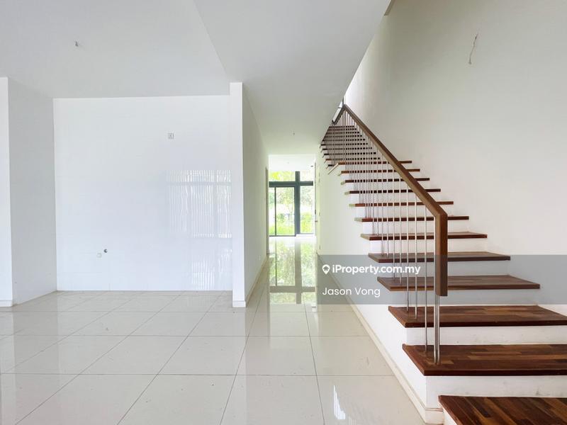 3-storey Terraced House untuk Dijual di Taman Tasik Damai, Sungai Besi oleh Jason Vong - iProperty.com.my