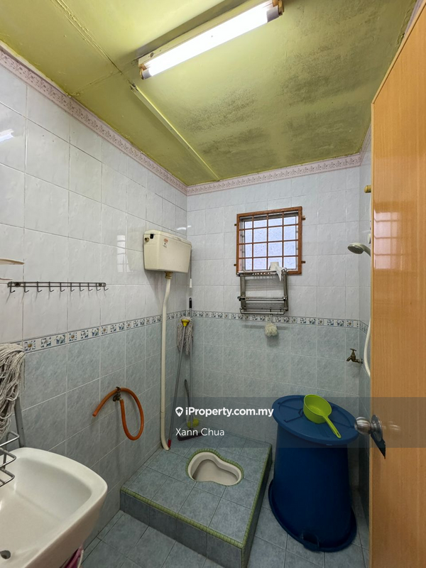 Rumah Teres 2-Tingkat untuk Dijual di Taman Pinggiran Putra, Seri Kembangan oleh Xann Chua - iProperty.com.my