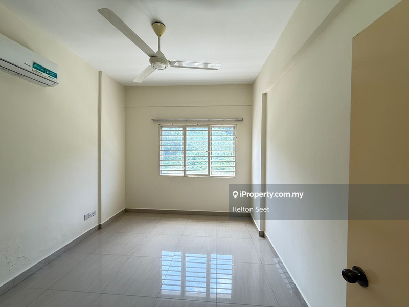 Apartment for Sale in Tiara Hatamas Apartment by Kelton Seet - iProperty.com.my
