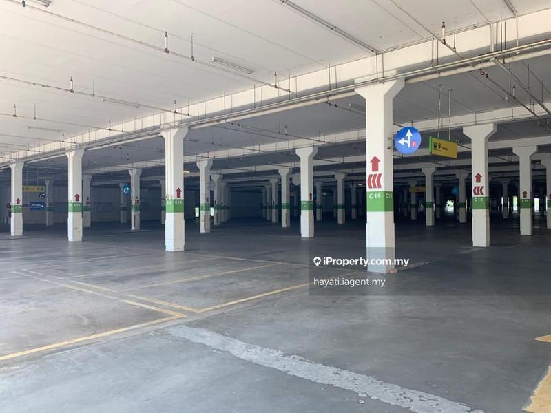 For Sale - Commercial Stand Alone Building @ Melaka with Huge Parking Space