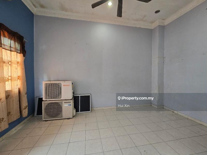 Rumah Berkembar untuk Dijual di Taman Saujana, Klang oleh Hui Xin - iProperty.com.my