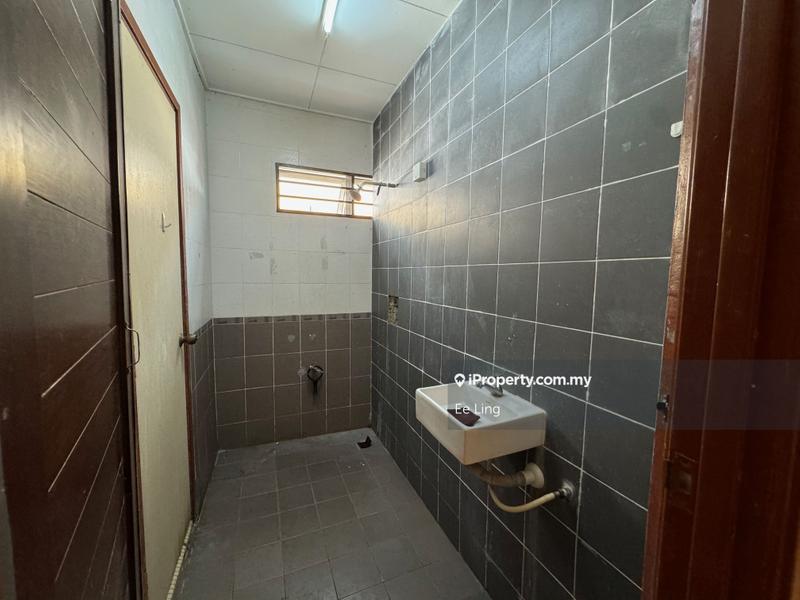 Rumah Berkembar untuk Dijual di Taman Kipark, Puchong oleh Ee Ling - iProperty.com.my