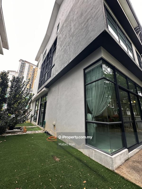 Rumah Berkembar untuk Dijual di Taman Bukit Serdang, Seri Kembangan oleh Mabel Mak - iProperty.com.my