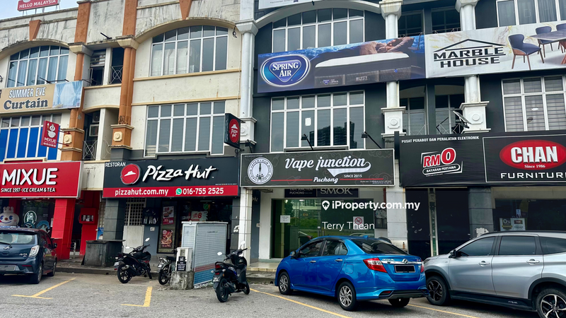 For Sale - 3 Storey Shop @ Puchong Utama 7 , Fully Tenanted Unit & Running ROI 4.5%