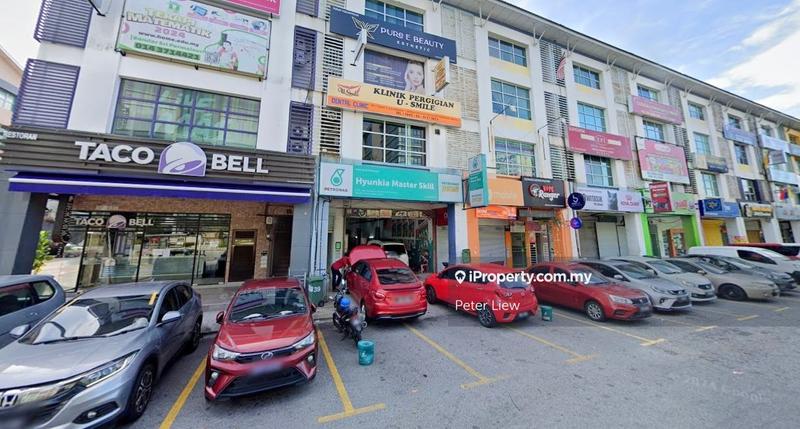 For Sale - GOOD BUY ROI 5.4% 3 STOREY AT DATARAN DWITASIK, HOTSPOT AREA, FULLY TENANTED