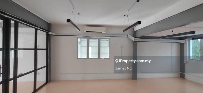 For Rent - Ready move in condition Semi Detached Mantin