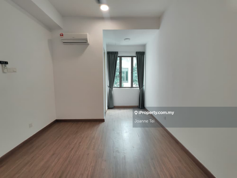 3-storey Terraced House for Sale in Lakepoint Residence, Cyberjaya by Joanne Tei - iProperty.com.my