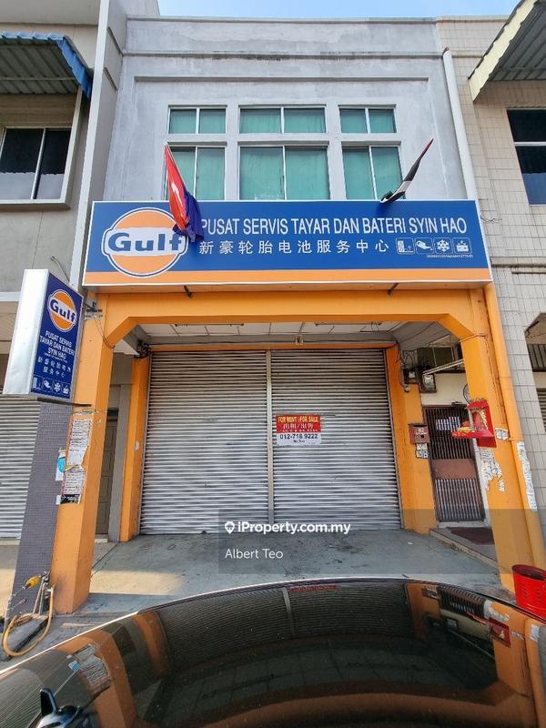 For Sale - BATU PAHAT jln Rahmat shop For Rent