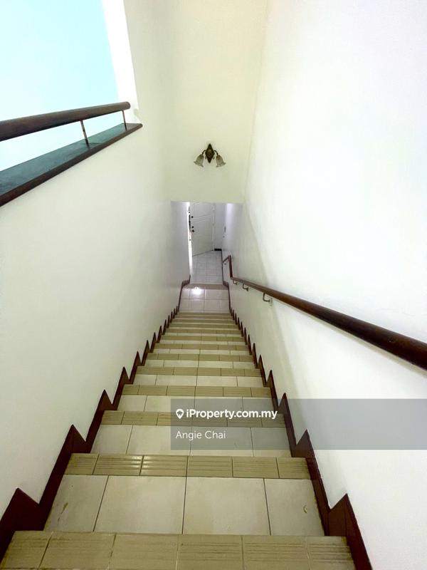 Townhouse for Sale in Sunway Damansara, Kota Damansara by Angie Chai - iProperty.com.my