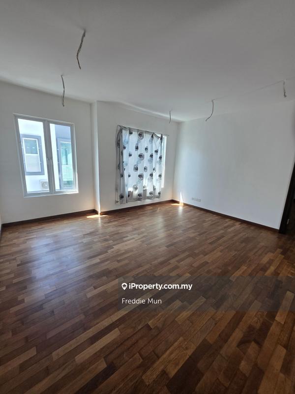 Semi-Detached House for Sale in Taman Equine, Seri Kembangan by Freddie Mun - iProperty.com.my