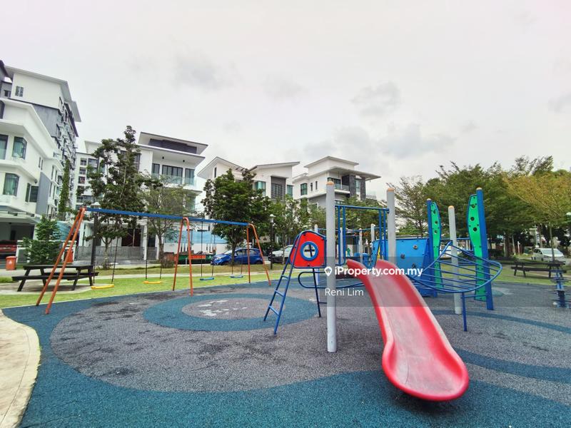 Bungalow House for Sale in Kota Damansara, Selangor by Reni Lim - iProperty.com.my