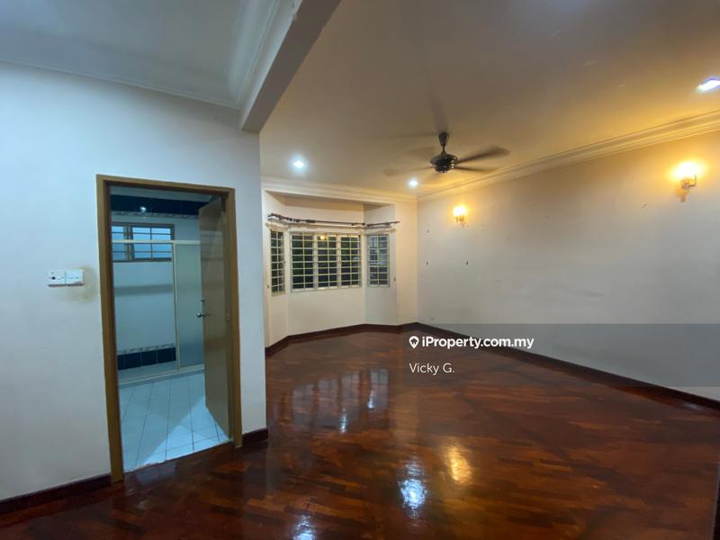 Rumah Teres 2-Tingkat untuk Dijual di Bukit Rahman Putra, Sungai Buloh oleh Vicky G. - iProperty.com.my
