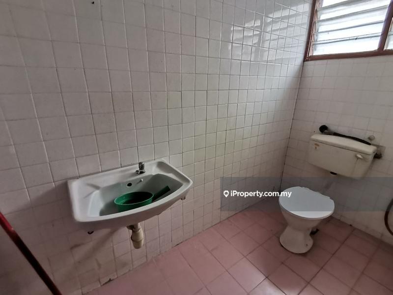 Shop / Office untuk Disewa di Seksyen 28, Taman Alam Megah, Shah Alam oleh Tony Tan - iProperty.com.my