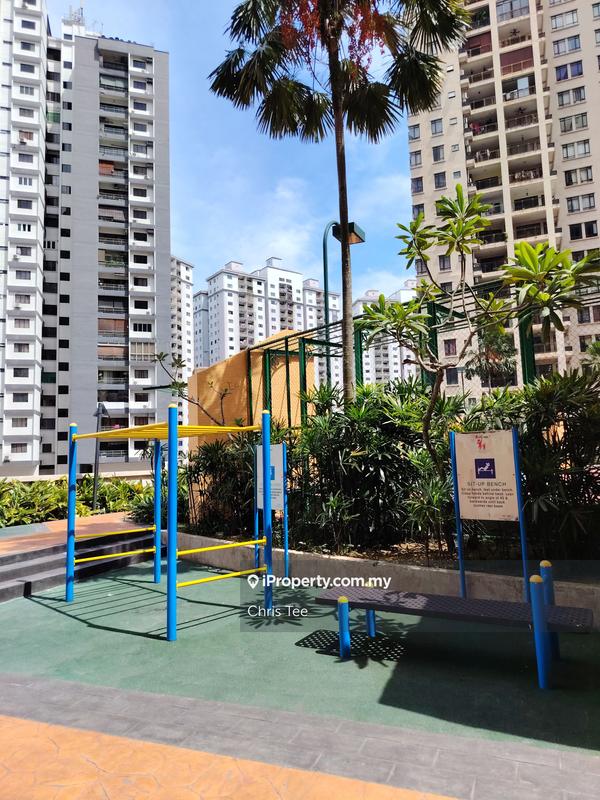 Condominium for Sale in Royal Domain Sri Putramas 2 by Chris Tee - iProperty.com.my