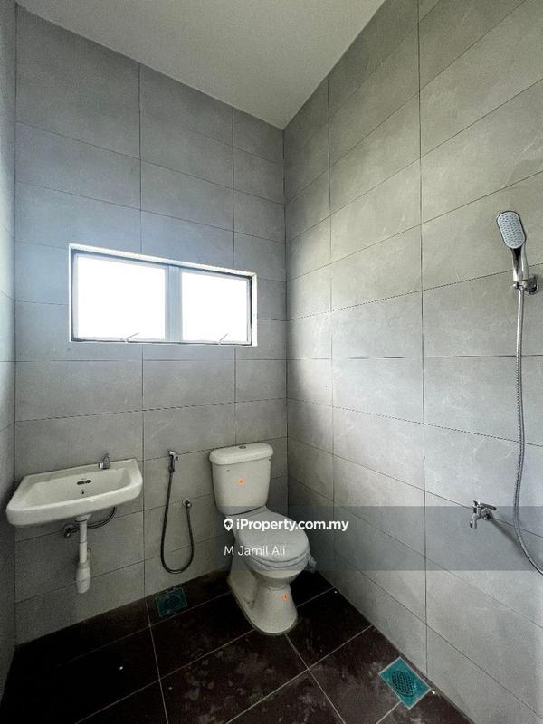 Bungalow House for Sale in Kampung Peserai, Batu Pahat by M Jamil Ali - iProperty.com.my