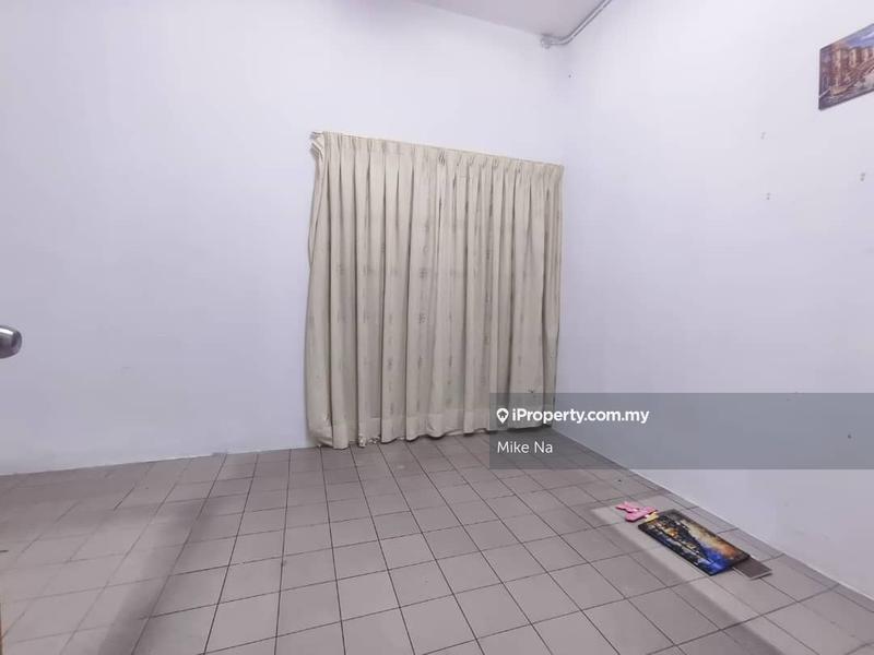 Rumah Berkembar untuk Dijual di Taman Sungai Besi Indah, Seri Kembangan oleh Mike Na - iProperty.com.my