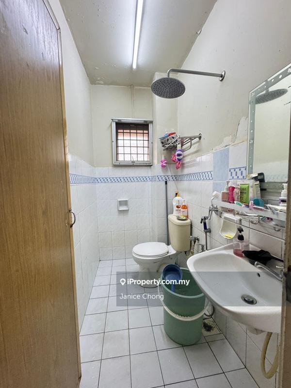 Rumah Teres 2-Tingkat untuk Dijual di Bandar Putra Permai, Seri Kembangan oleh Janice Chong - iProperty.com.my