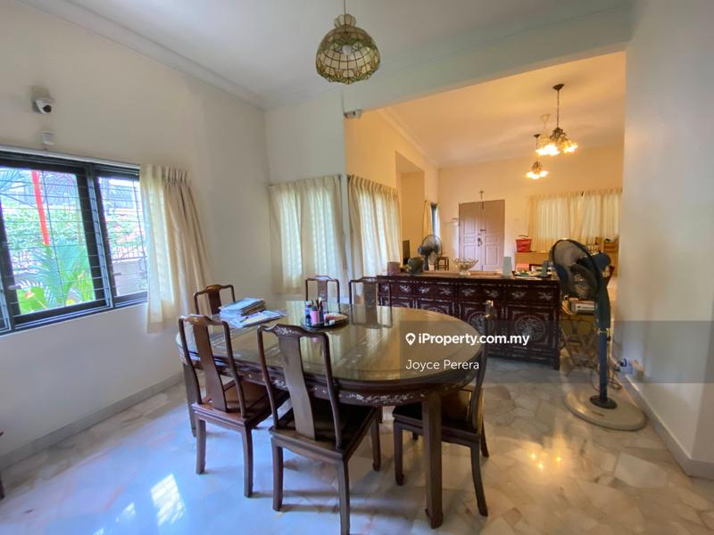 Bungalow House for Sale in Taman Zooview, Ulu Kelang by Joyce Perera - iProperty.com.my