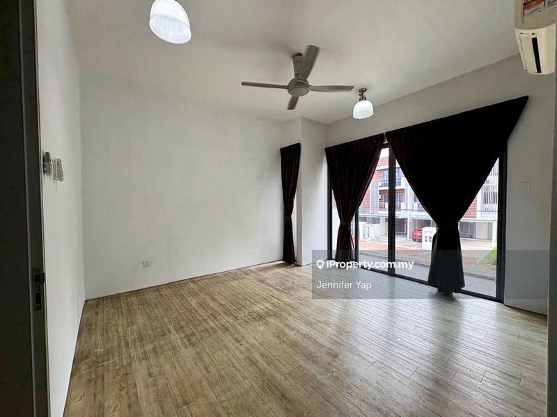 Townhouse for Sale in Sutera Damansara, Damansara Damai by Jennifer Yap - iProperty.com.my
