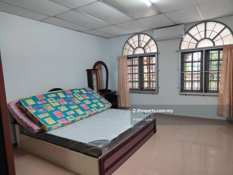 Rumah Teres untuk Disewa di Taman Desa Baru, Bukit Baru oleh Helen Law - iProperty.com.my