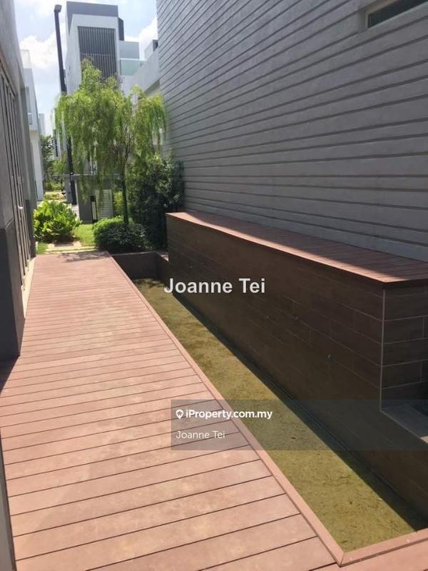 Bungalow House for Sale in Lakefront Villa, Cyberjaya by Joanne Tei - iProperty.com.my