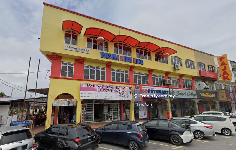 For Sale - FREEHOLD Potential High ROI Pekan Semenyih Jalan Besar 3sty CORNER LOT 7980sf Prime Location