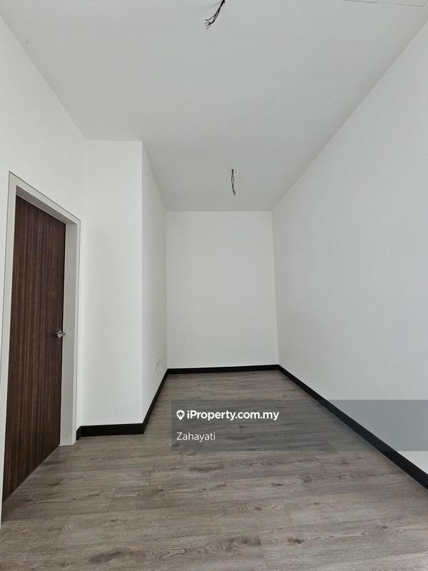 Rumah Berangkai 2 Tingkat untuk Dijual di Elmina East, Intermediate Ilham Residences 2, Shah Alam oleh Zahayati - iProperty.com.my