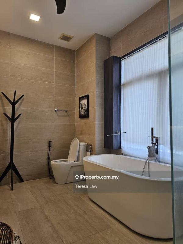 Rumah Berkembar untuk Dijual di Taman Equine, Seri Kembangan oleh Teresa Law - iProperty.com.my