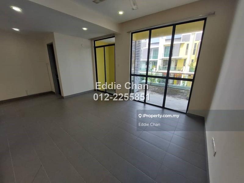 Rumah Berangkai 3 Tingkat untuk Dijual di Ukay Tropika, Hulu Kelang, Ampang, Ampang oleh Eddie Chan - iProperty.com.my