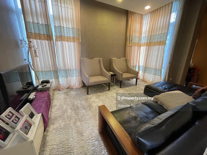 Bungalow House for Sale in Perdana Lakeview East, Cyberjaya, Cyberjaya by Joanne Tei - iProperty.com.my
