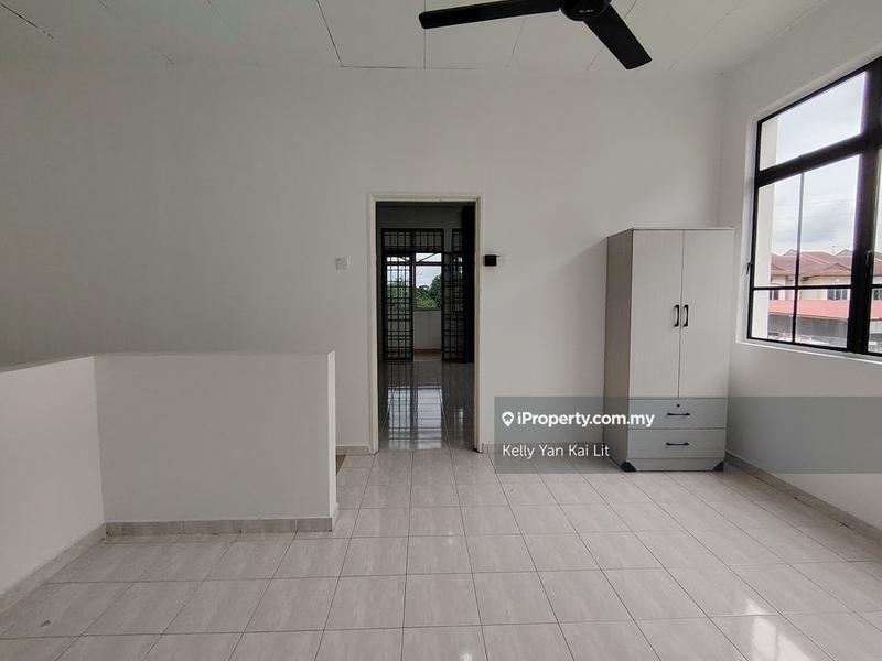 Rumah Teres 2-Tingkat untuk Dijual di Bandar Bukit Tinggi, Klang oleh Kelly Yan Kai Lit - iProperty.com.my