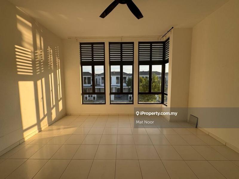 Rumah Berangkai 2 Tingkat untuk Dijual di Bandar Puncak Alam, Puncak Alam oleh Mat Noor - iProperty.com.my