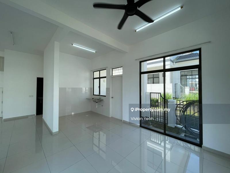 Rumah Teres 2-Tingkat untuk Disewa di Eco Grandeur, Puncak Alam oleh Vivian Yeoh - Living Room - iProperty.com.my