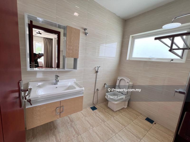 Bungalow House for Sale in Country Heights, Kajang by Elaine Ding - iProperty.com.my