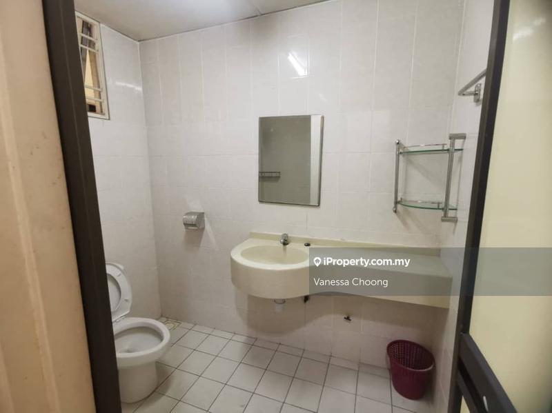 Kondominium untuk Dijual di Platinum Hill PV 6 oleh Vanessa Choong - iProperty.com.my