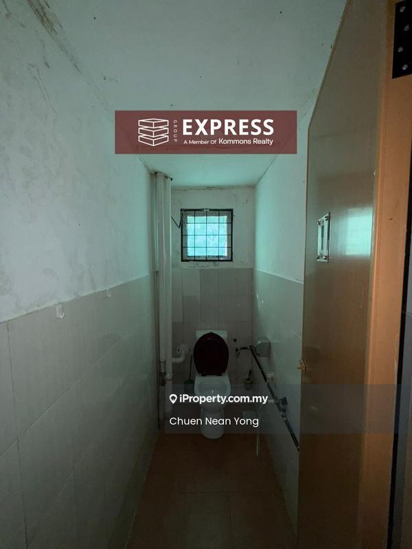 Kedai untuk Dijual di Lutong, Miri oleh Sam Yong - Bathroom - iProperty.com.my