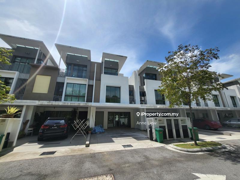 Rumah Teres 3-Tingkat untuk Dijual di Cyberjaya, Cyberjaya oleh Anne Liew - iProperty.com.my