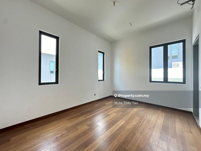 Bungalow House for Sale in Seremban 2, Negeri Sembilan by Mylie Thay Yao - iProperty.com.my