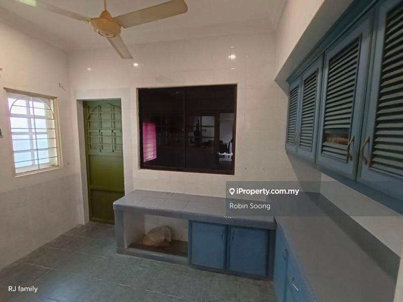 Bungalow House for Sale in Ujong Pasir, Melaka by Robin Soong - iProperty.com.my