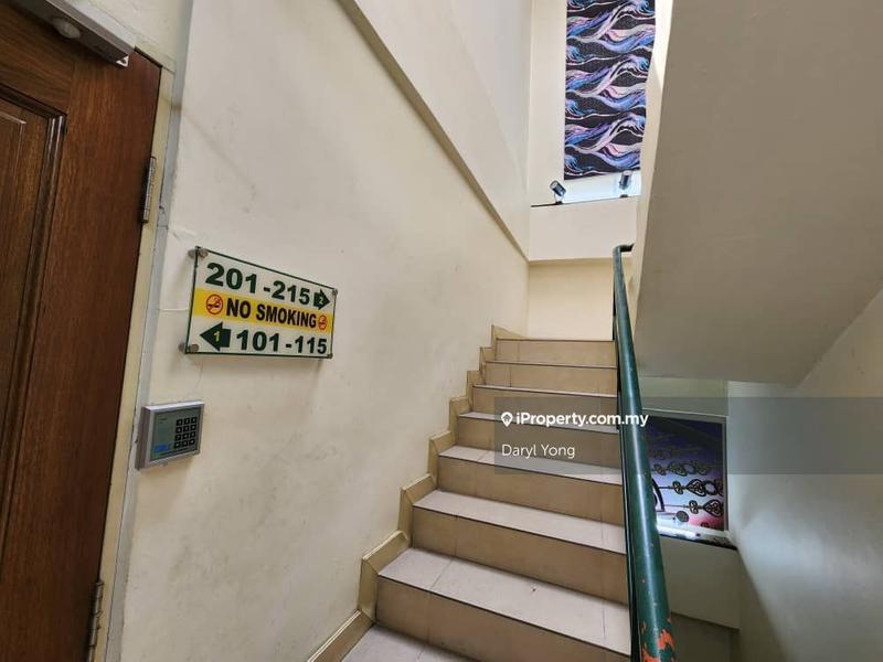 For Rent - VALUE DEAL: 4 Storey Corner lot Hotel for RENT