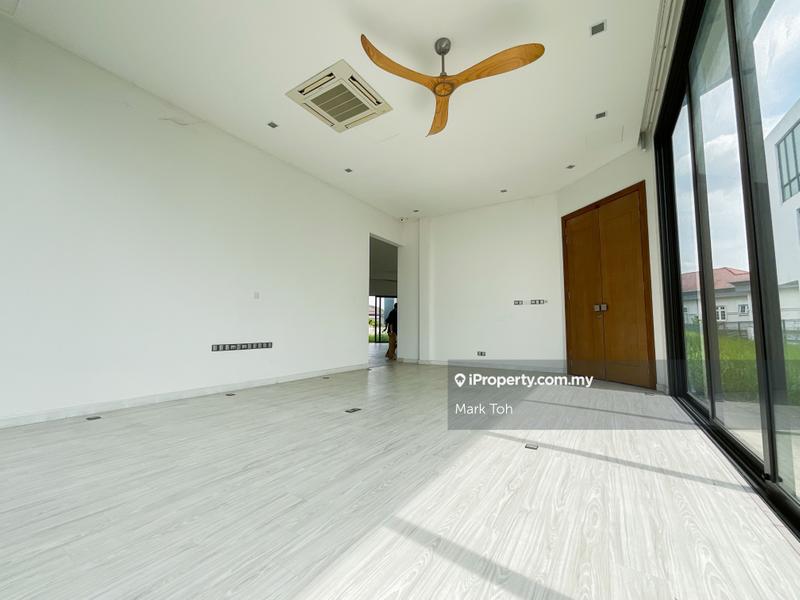 Bungalow House for Sale in Subang Heights, Subang Jaya by Mark Toh - iProperty.com.my