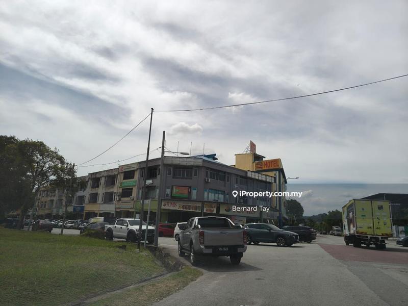 Shop / Office for Sale in Bandar Puchong Utama, Puchong by Bernard Tay - iProperty.com.my