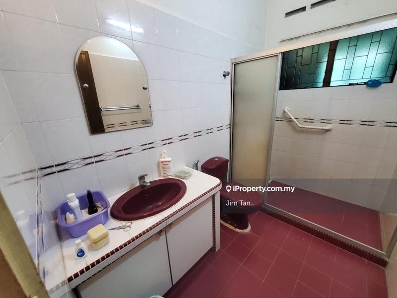 Bungalow House for Sale in Taman Sri Sentosa, Jalan Klang Lama (Old Klang Road) by Jim Tan - iProperty.com.my