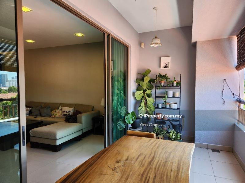 For Sale - Ara Hill Condominium