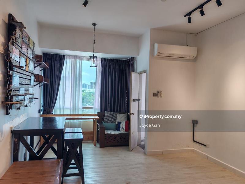 For Sale - Akademik Suite