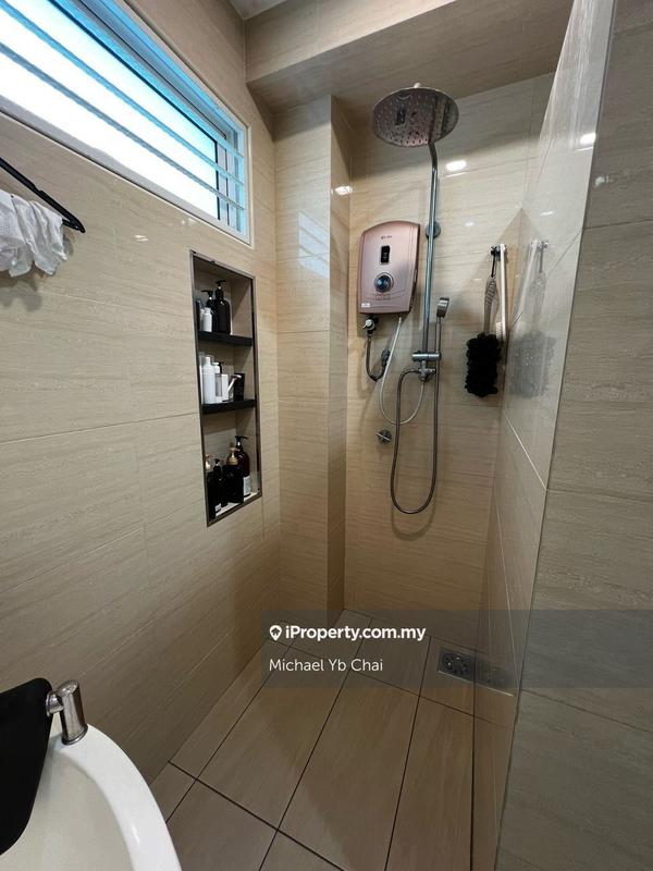 Rumah Teres 2-Tingkat untuk Dijual di Taman Bukit Serdang, Seri Kembangan oleh Michael Yb Chai - iProperty.com.my