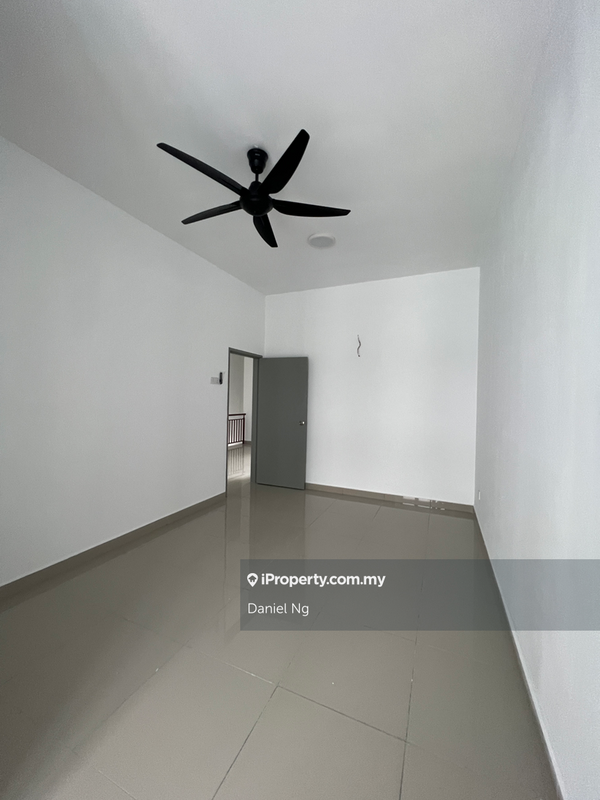 Rumah Bandar untuk Dijual di 28 Residence, Taman Orkid, Salak Tinggi, Sepang, S, Sepang oleh Daniel Ng - iProperty.com.my