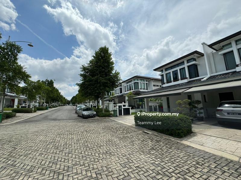 Rumah Berkembar untuk Dijual di Eco Majestic, Semenyih oleh Teammy Lee - iProperty.com.my