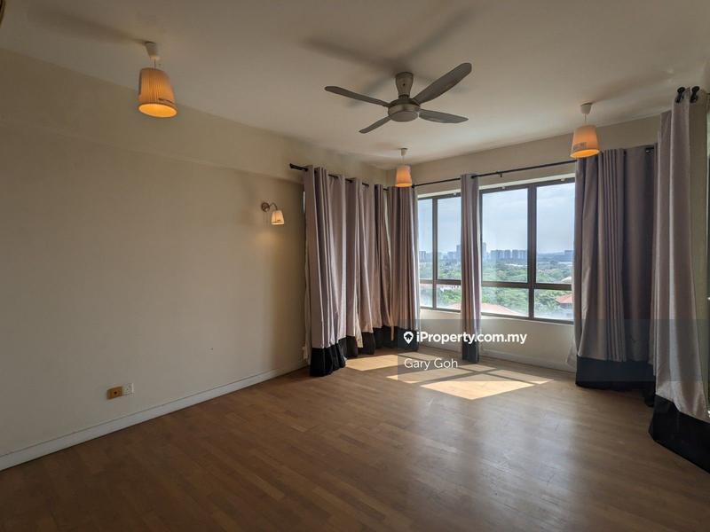 For Sale - Ara Hill Condominium